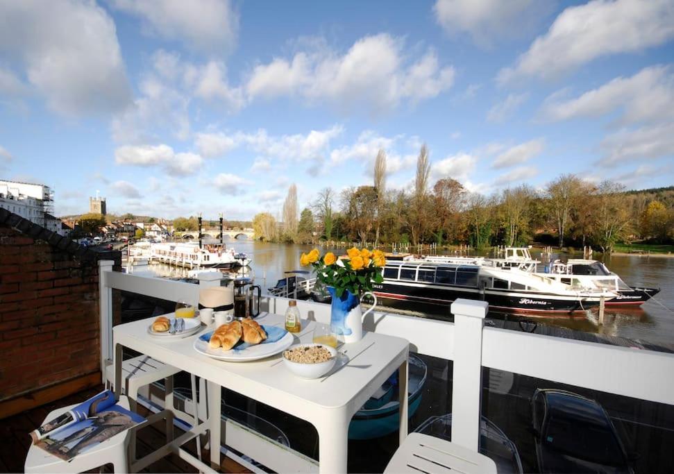 The Oars - Riverfront Property Henley-on-Thames Kültér fotó