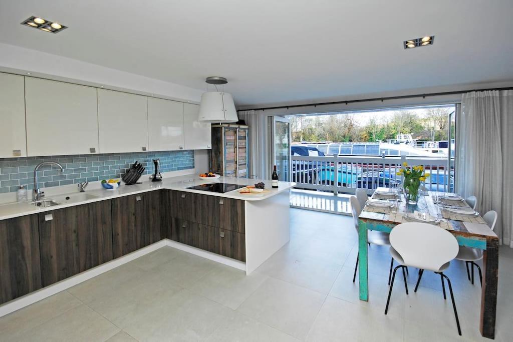 The Oars - Riverfront Property Henley-on-Thames Kültér fotó